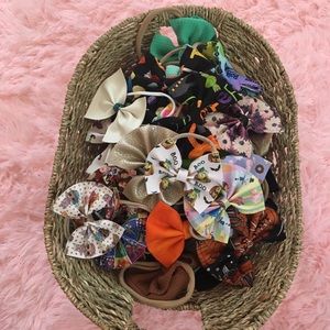 MYSTERY BOW BUNDLE ♥️🥳♥️